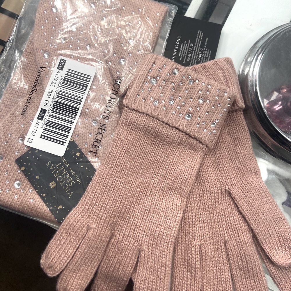 Gloves & head warmer